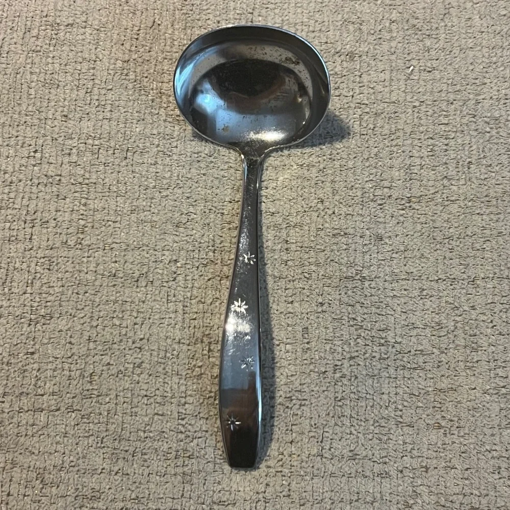 Vintage Japan Stainless Steel Gravy Ladle Starburst Snowflake MCM Silver 6.5